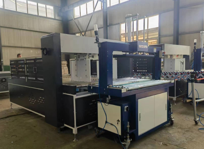 PRY-2600 Hochgeschwindigkeitsmaschine für die voll automatische Verklebung von Ordnungsmappen mit Gurt-Einheit 10