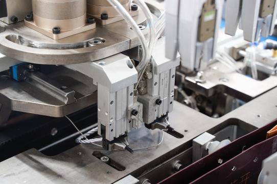 PRY-450A Papiertüten-Seileinziehmaschine 9