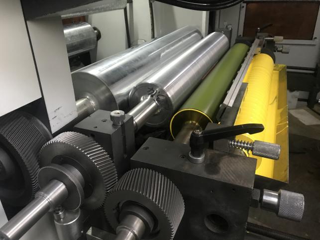 PRY4-1000 Vierfarben-Flexodruckmaschine 7