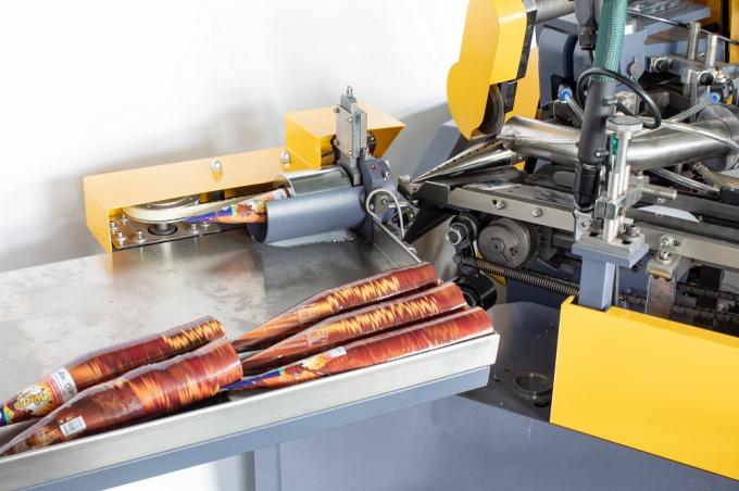 PRY-220/300 Hochgeschwindigkeits-Eiscreme-Kegel-Typ Papierküppel-Hülsen-Formungsmaschine 10