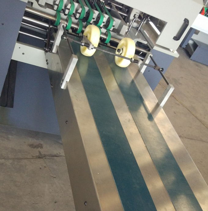 PRY-8D Sammel- und Buchsattel-Stick- und Trimmmaschine 9