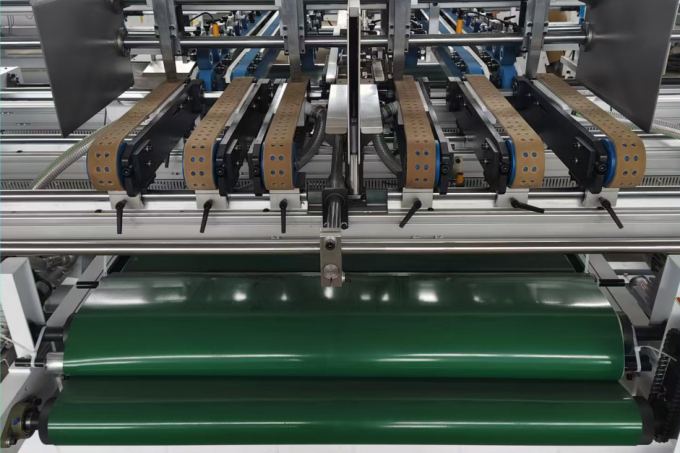 PRY-2900H Doppelblatt-Kartonbox-Falz- und Klebemaschine 2